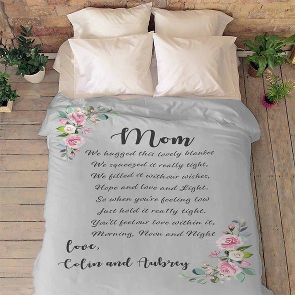 "We Hugged This Lovely Blanket" Customized Blanket For Grandma/Grandpa/Mamma/Papa/Auntie