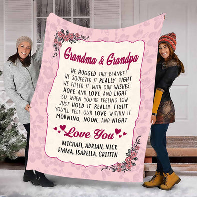 We Love You Grandma/Grandpa/Mom/Granny/Grandma And Grandpa personalized Blanket With Grandkids And Kids Name.