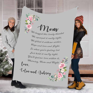 "We Hugged This Lovely Blanket" Customized Blanket For Grandma/Grandpa/Mamma/Papa/Auntie